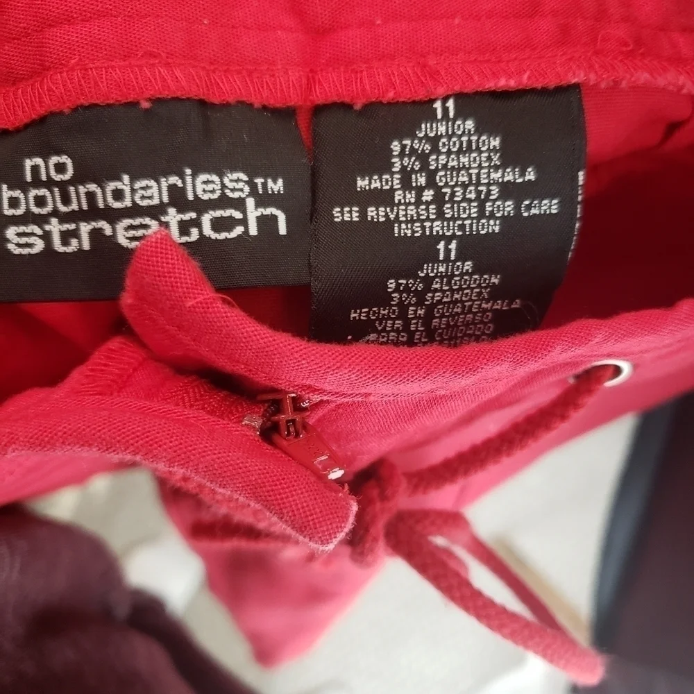 No Boundaries Stretch Y2K Red Capri Pants with DrawString Sz 11